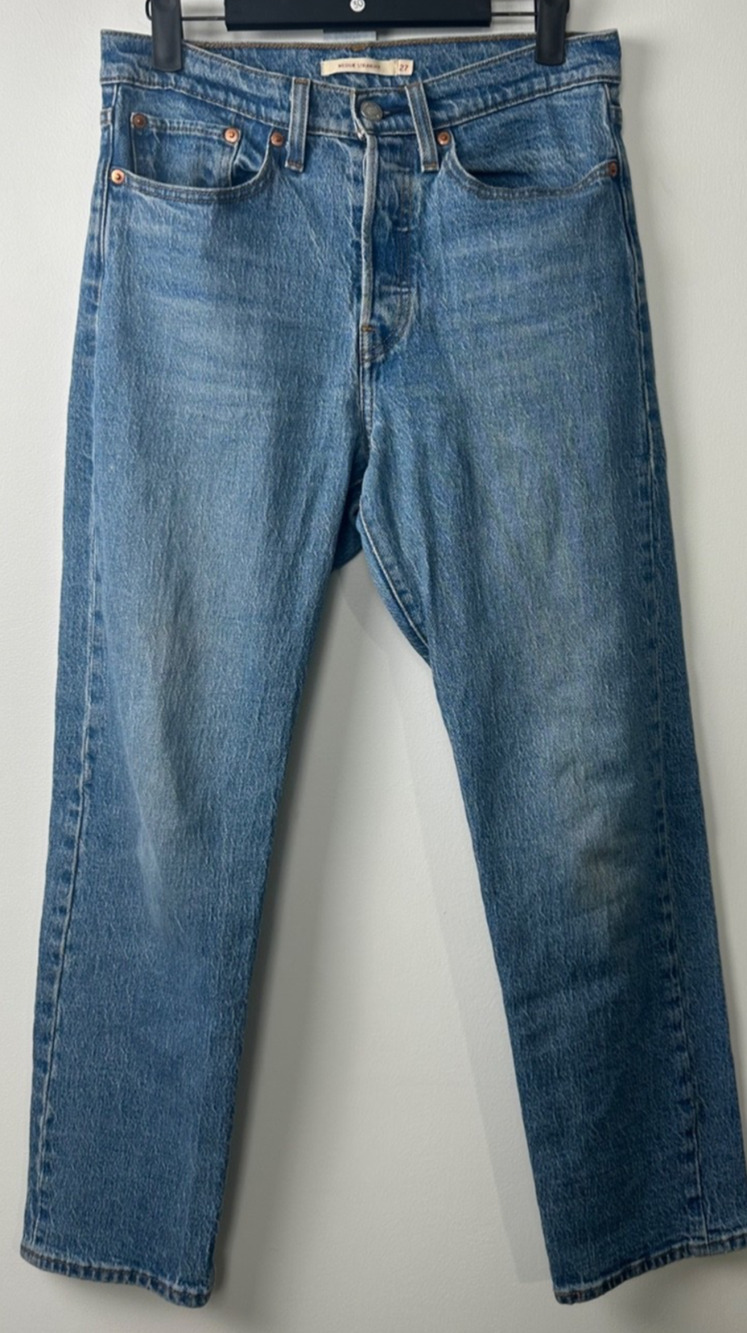 Levi's Premium Women Wedgie Straight Jeans Size 27 Blue Denim Button Fly D45